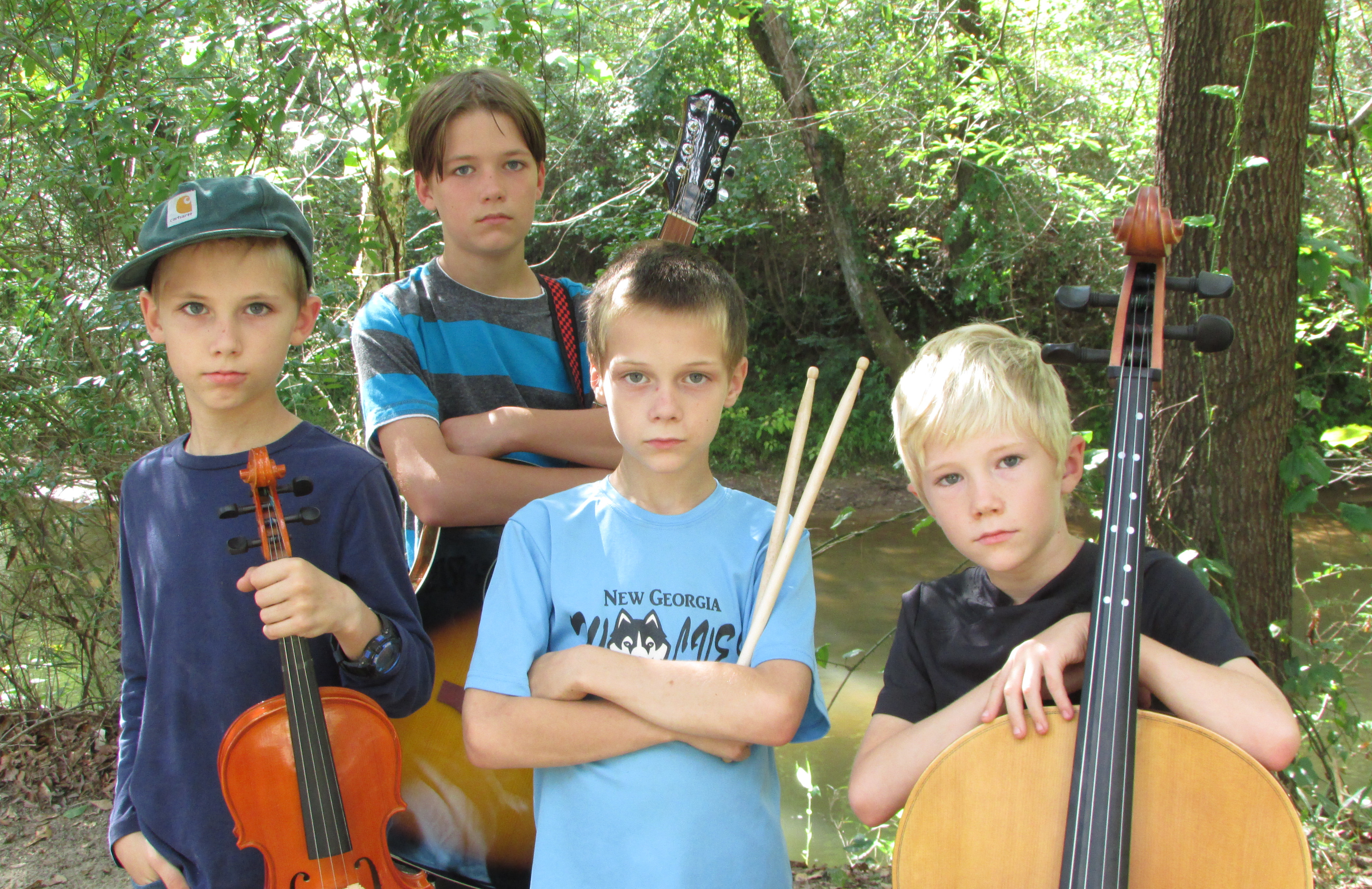 A picture of The Flat Mountain Boys, a christian homeschool bluegrass music ensemble in Habersham County